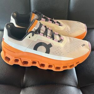 On Running Cloud monster Running Shoe cream/orange/pink accents Women 7.5